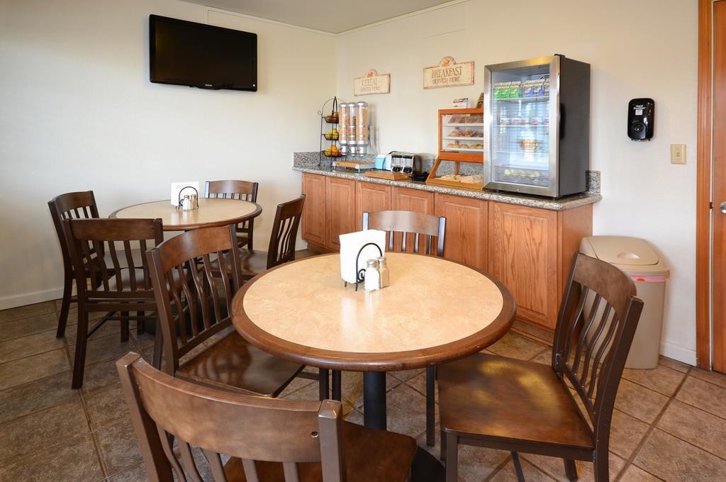 Trailside Inn Alturas Restaurant photo